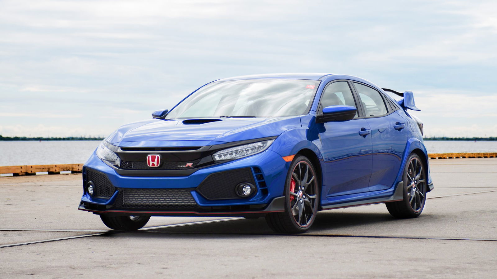 A Heartwarming Civic Type R Charity Auction Has Just Taken A $200,000 Bid