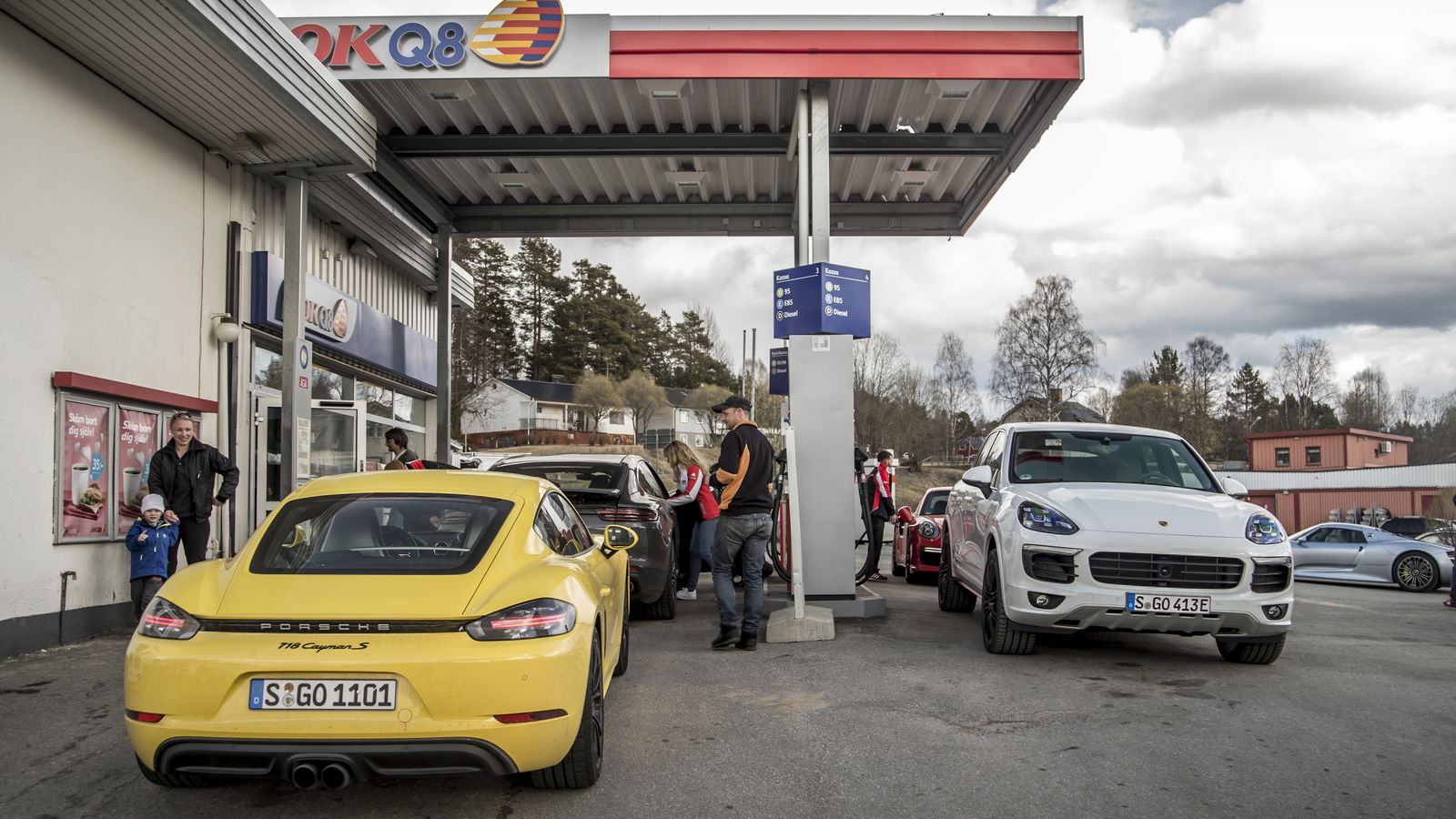 The Places In The World Where You Can't Pump Fuel Yourself