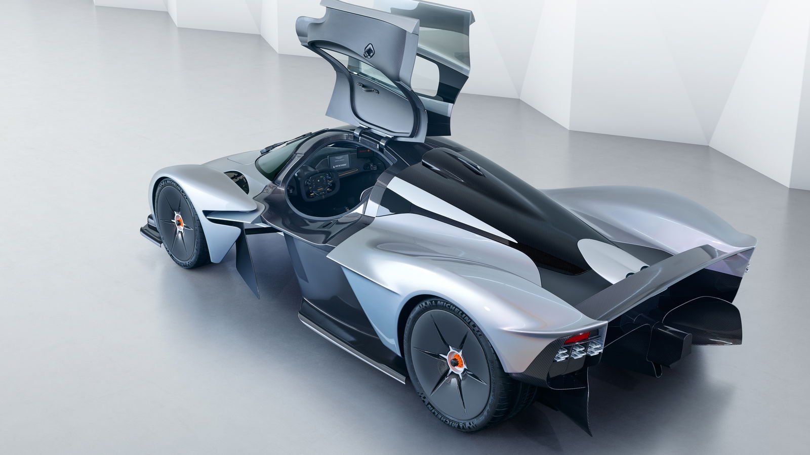 The Aston Martin Valkyrie Could Produce 1800kg Of Downforce