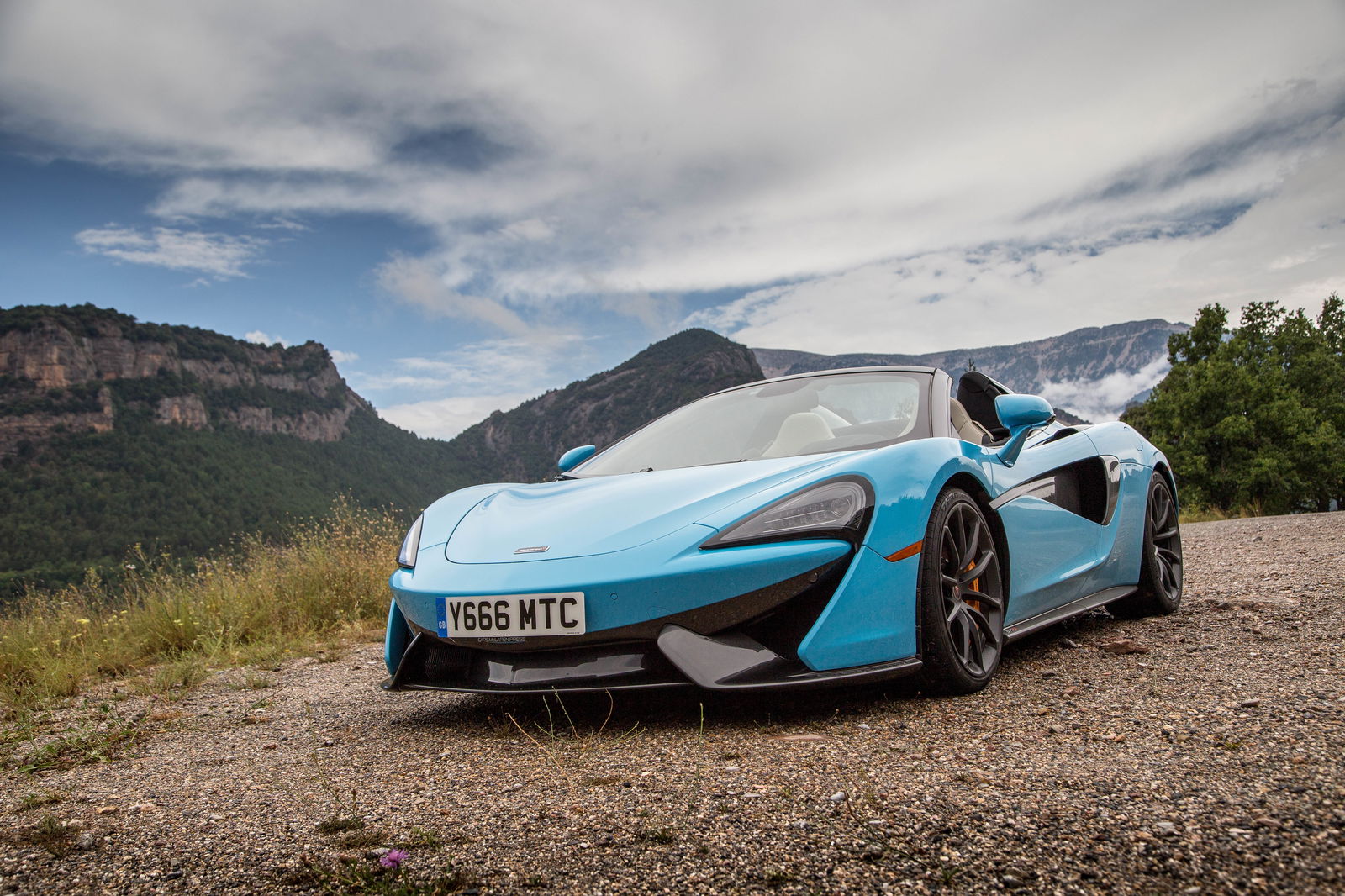 McLaren 570S Spider Review: The No-Brainer Drop-Top Supercar