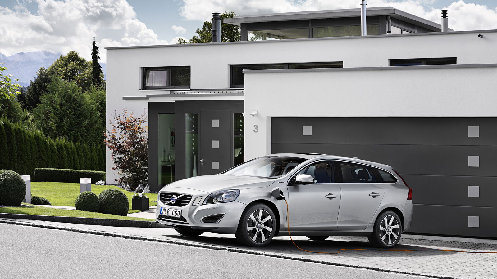 Every All-New Volvo Will Be Hybrid Or Electric From 2019