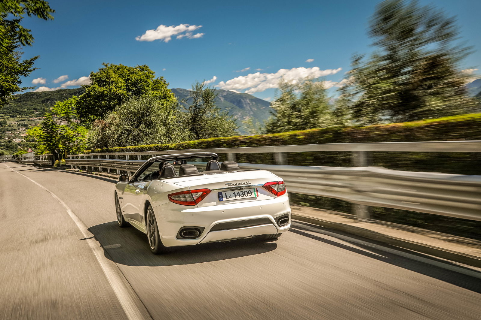 2018 Maserati Gran Turismo Review: The V8 Beauty That's Better For Being Old