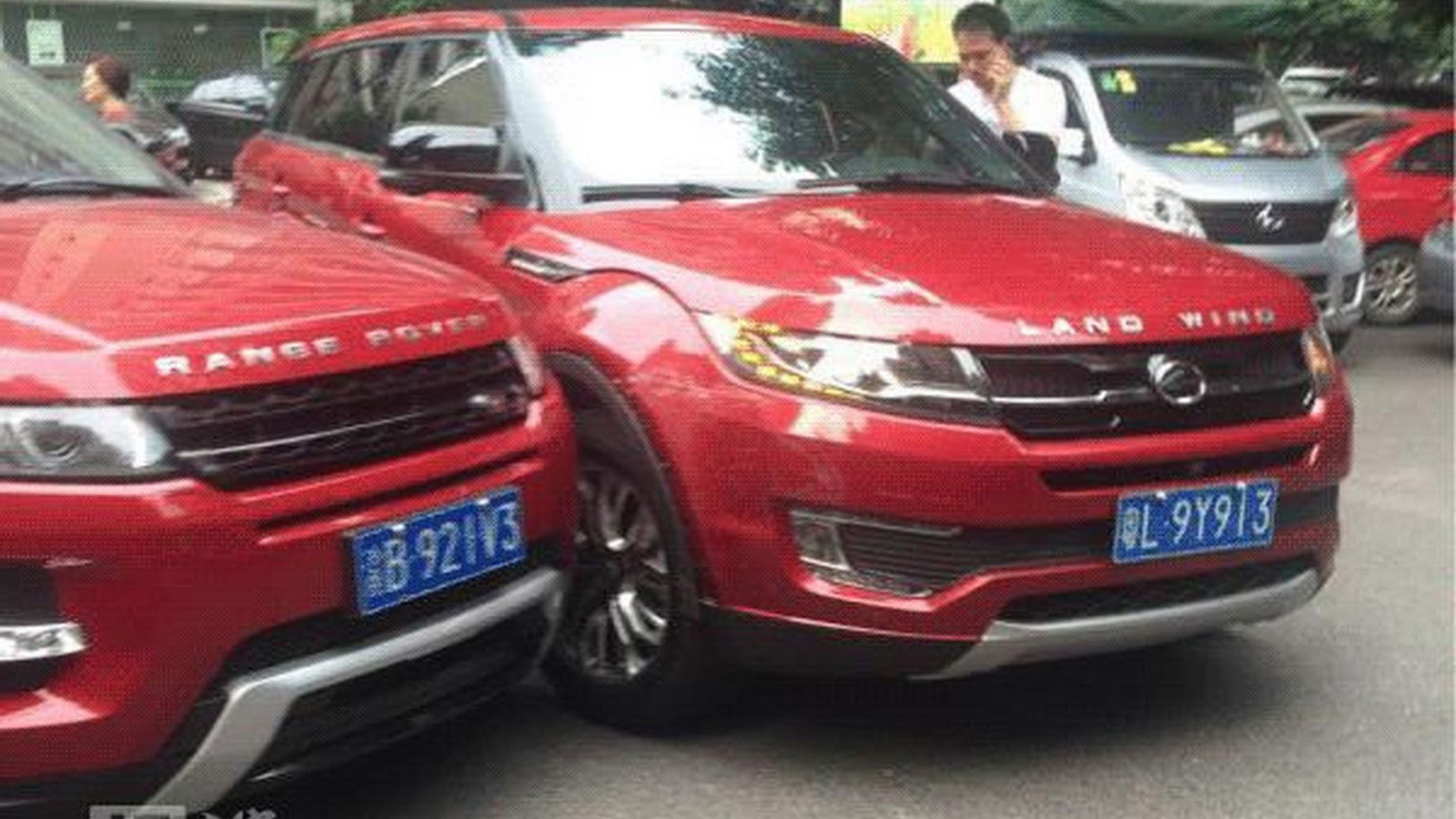 This Chinese Range Rover Evoque Copycat Crashed Embarrassingly Into The Real Thing