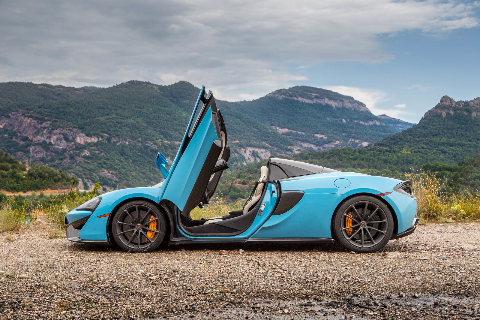 McLaren 570S Spider Review: The No-Brainer Drop-Top Supercar