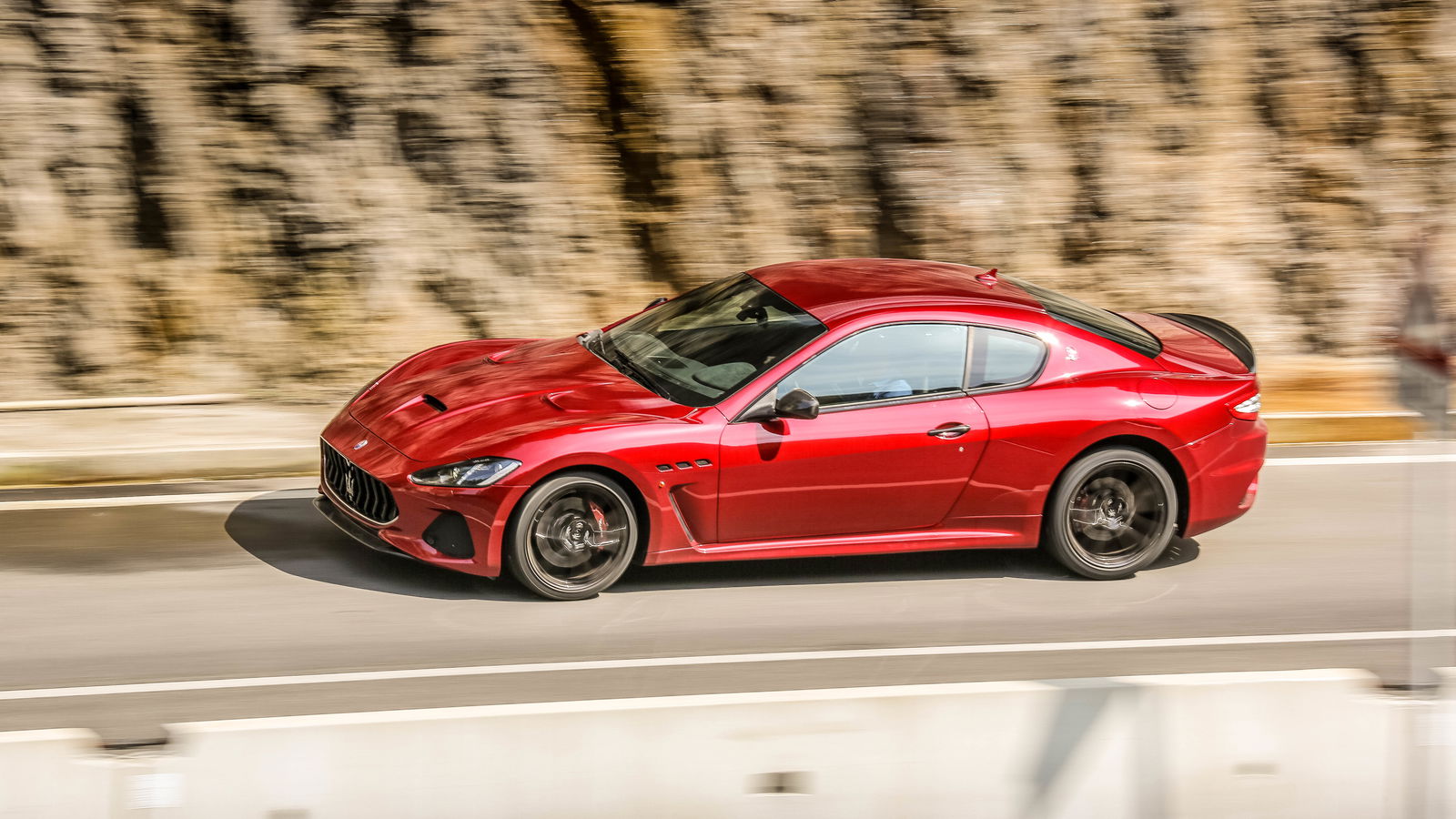 2018 Maserati Gran Turismo Review: The V8 Beauty That's Better For Being Old