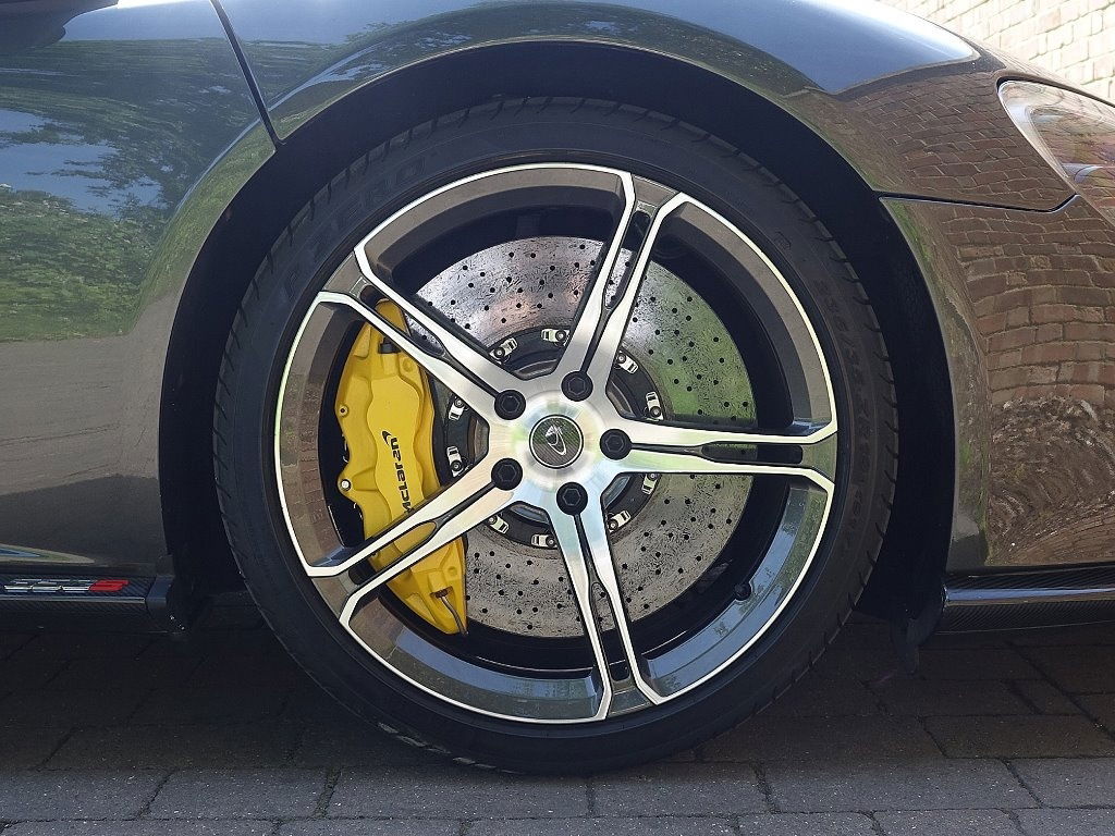 Massive Depreciation Makes This McLaren 650S Spider A Surprising 570S Spider Alternative