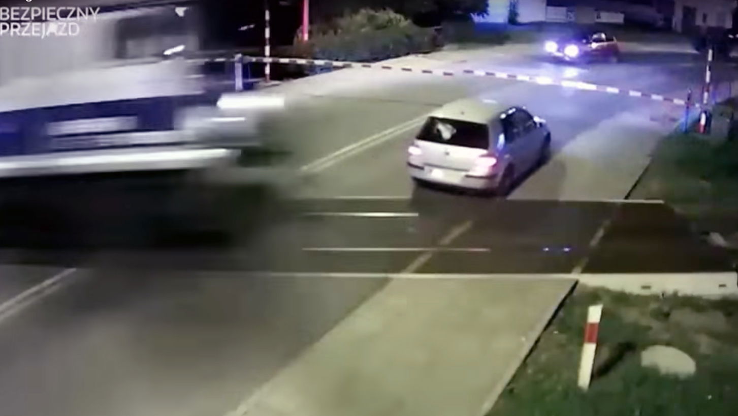 This Incredibly Lucky Railway Crossing Escape Is About As Close To Certain Death As It Gets