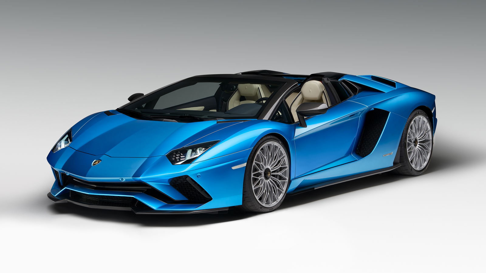 Lamborghini's Aventador S Roadster Is A 217mph Hair-Drying Missile