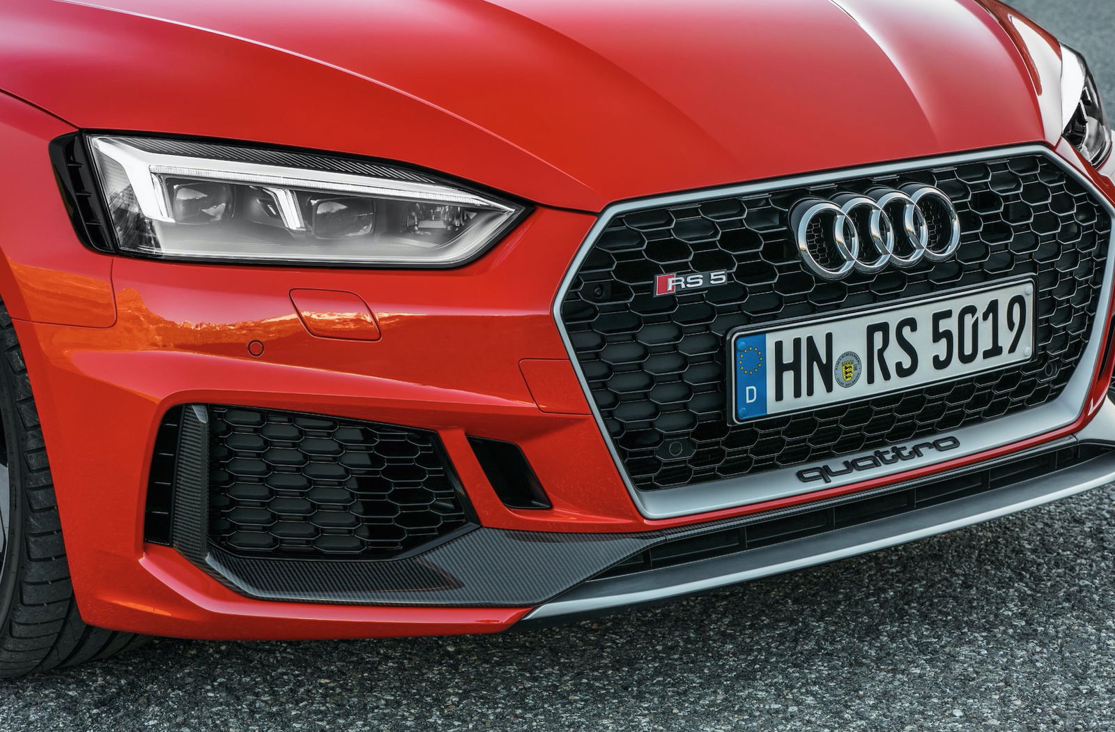 Why Hasn't A Production Car Hit 300 MPH? Electric Cars