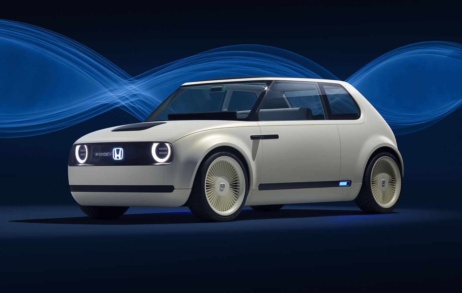 The BMW i Vision Dynamics Is A Futuristic EV That'll Morph Into The i5
