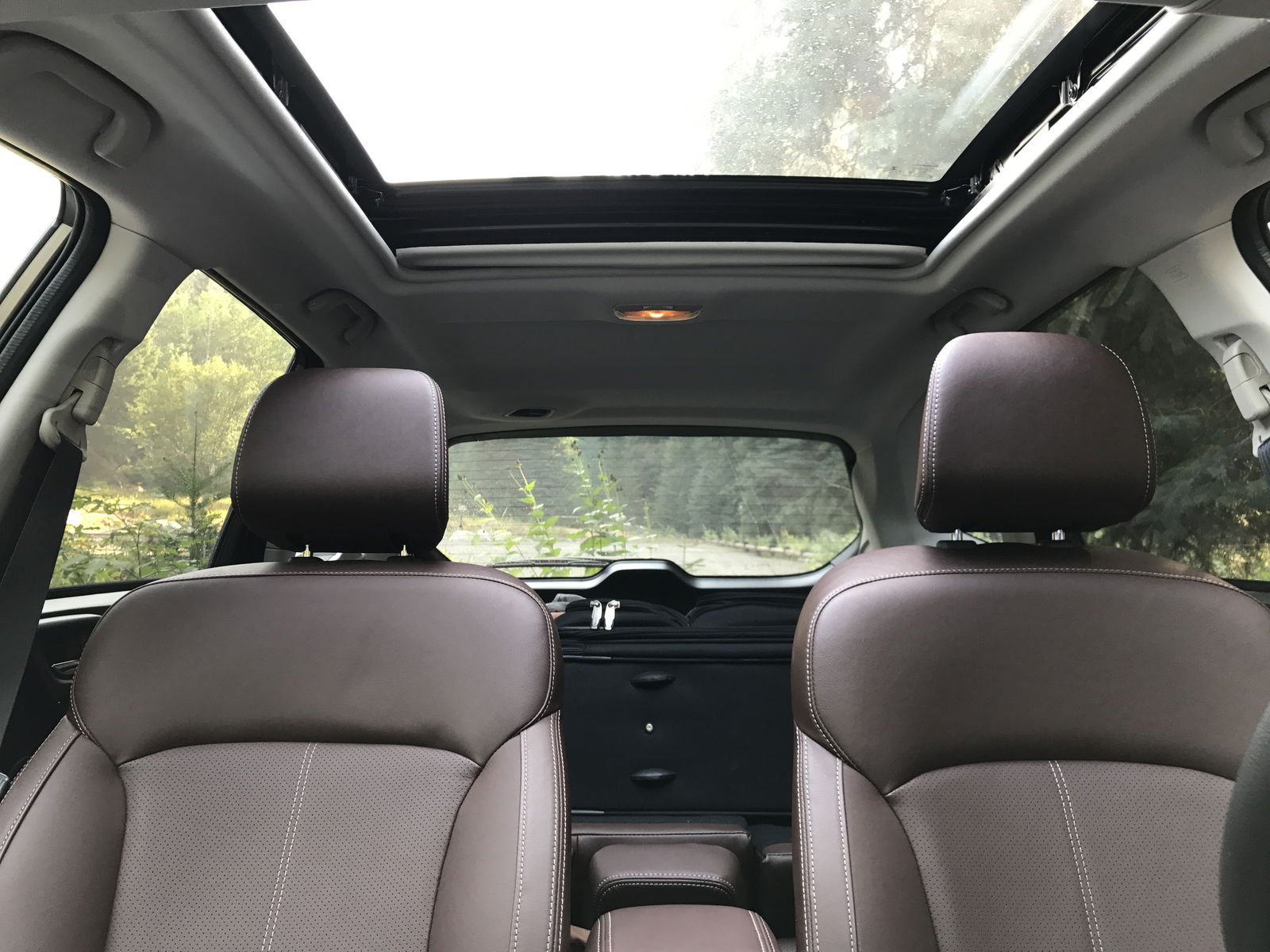 No need to worry about blind spots, you're surrounded by large, unobstructed windows.