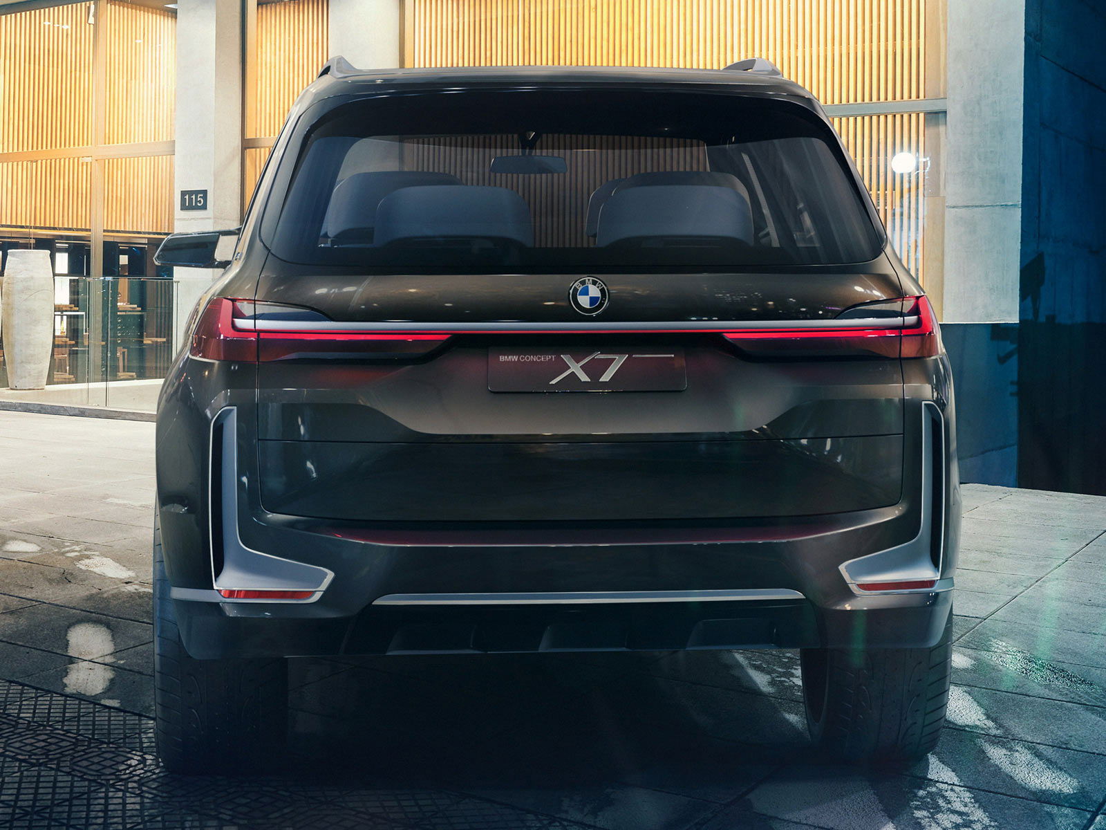 The BMW X7 Concept Has Been Leaked, And Its Kidney Grilles Are Obscene