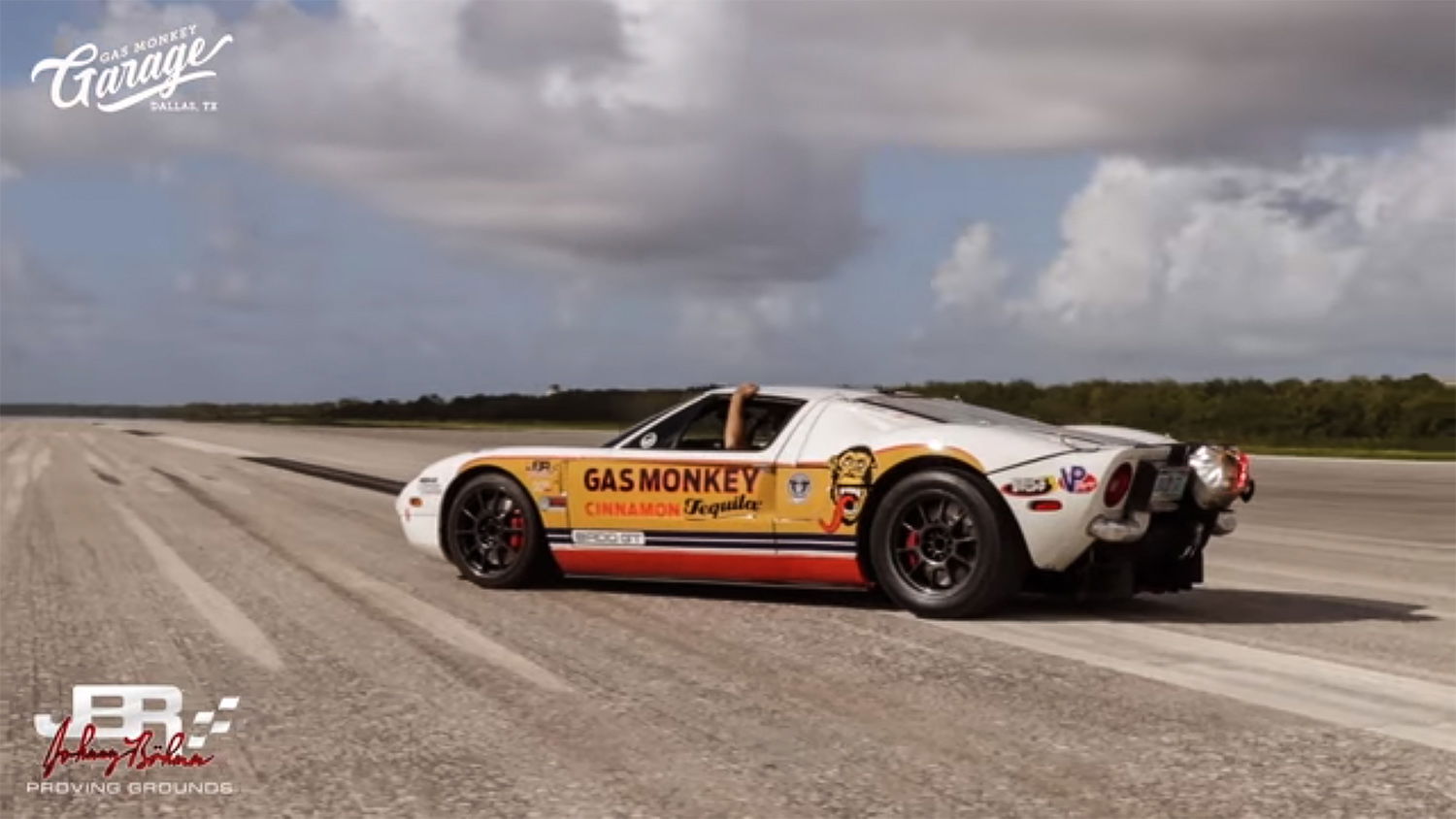 Watch A 2700hp Ford GT Hit 292mph Before Its Parachute Brake Fails
