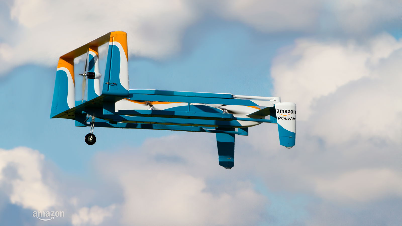 Soon Amazon Drones Will Be Able To Recharge Your Electric Car… While You’re Driving