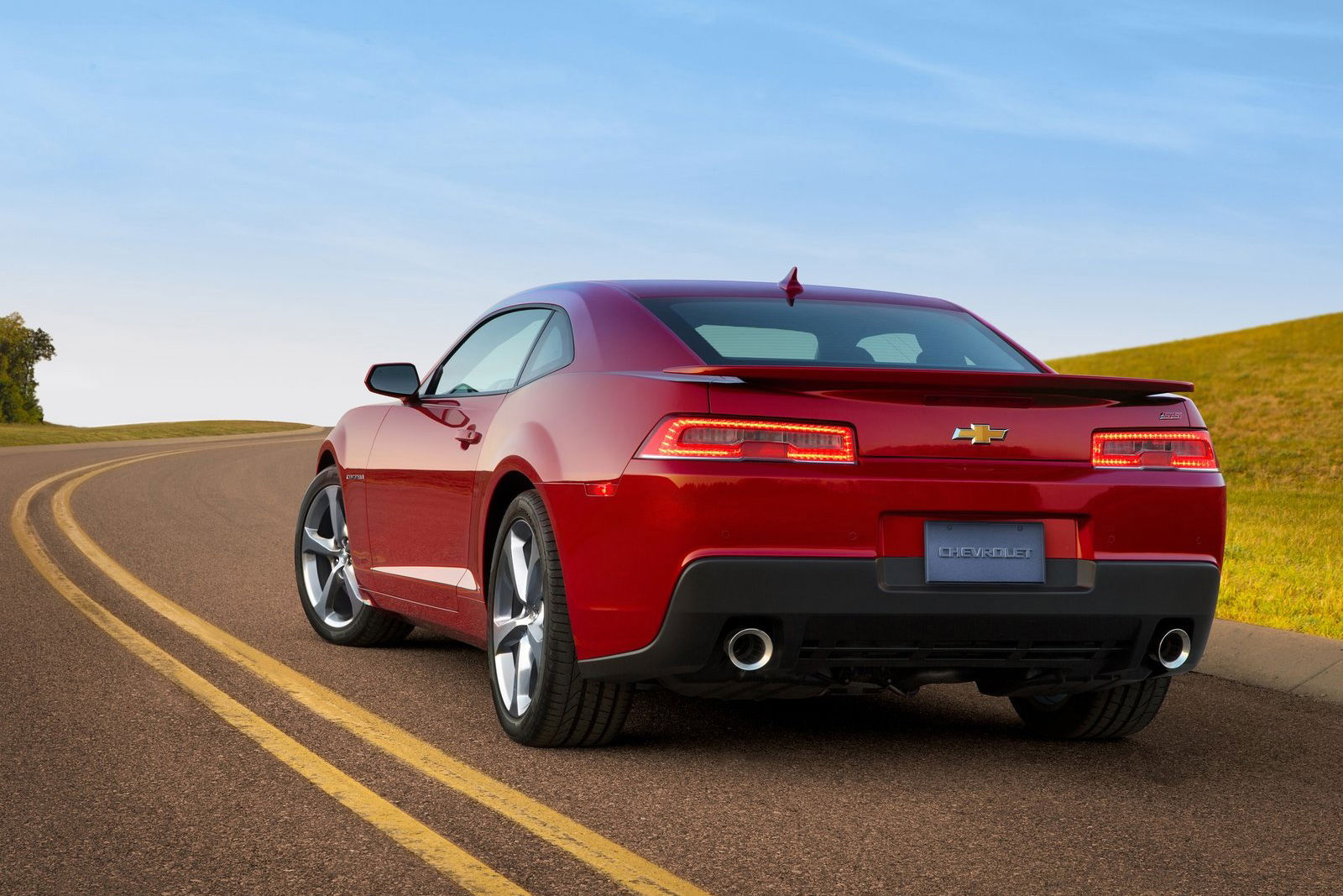 This LT1 Setup Is The Complete V8 Crate Drivetrain You Can’t Afford