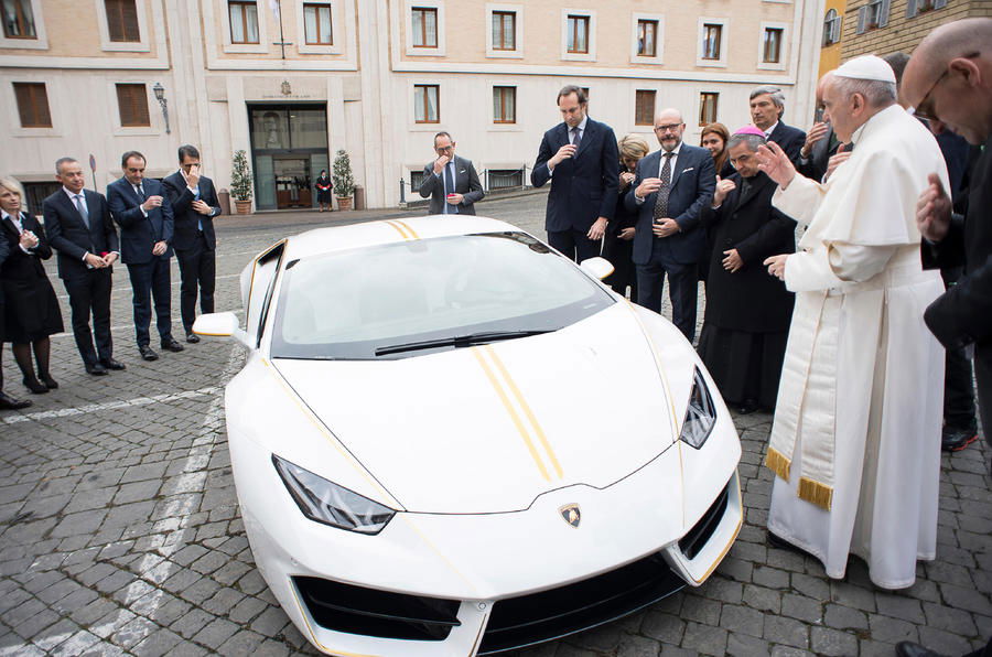 Lamborghini Has Given The Pope A Huracan