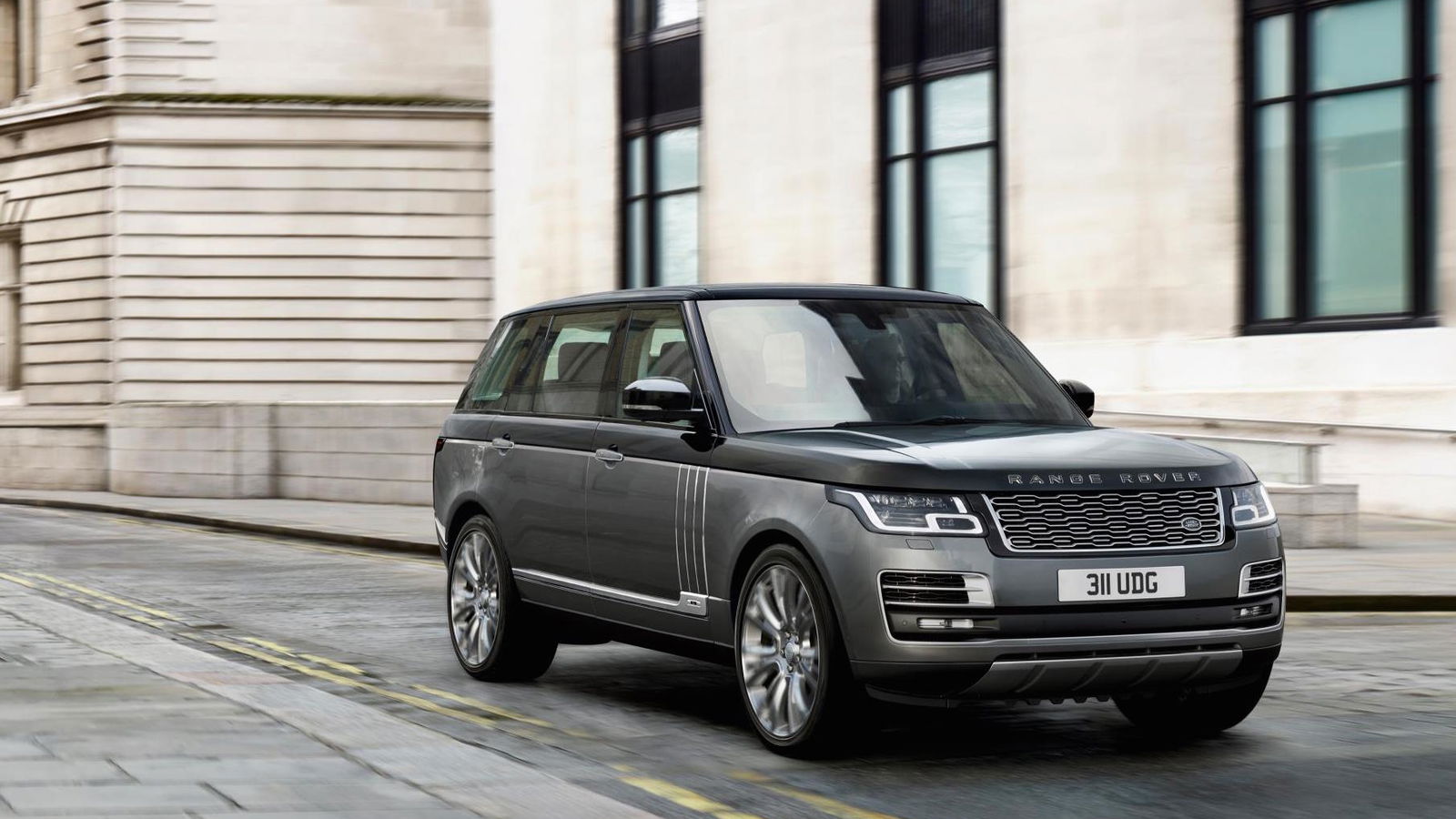 The £177k Range Rover SVAutobiography Is Your New Favourite Luxury Land Yacht