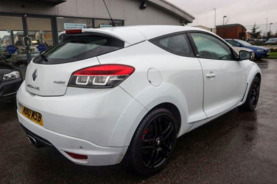 The Megane RS 250 Cup Is A Fiesty Piece Of Hot Hatch Magic For £7000