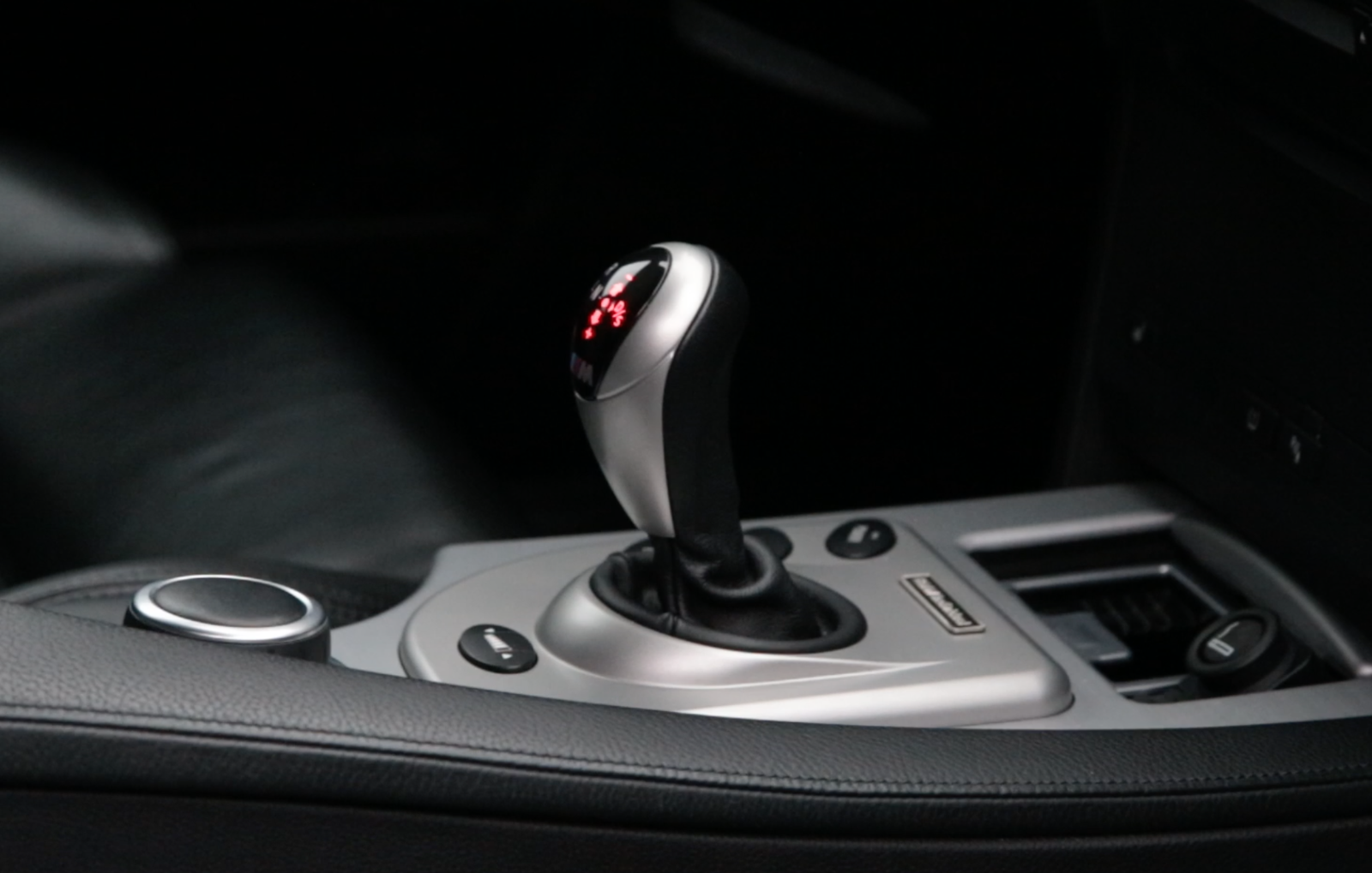 There are five different settings for the gearbox, but none seem to make a significant difference to the way it shifts