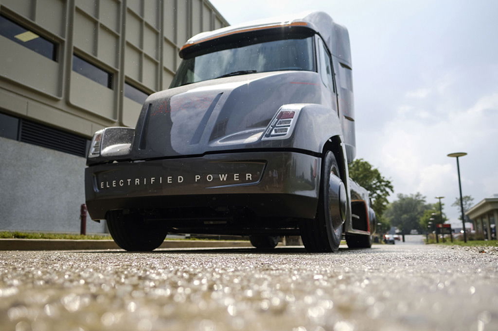 Here's The Tesla Semi's Really, Really Big Problem