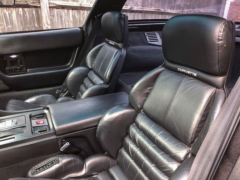 This 25-Year-Old Corvette Is An Affordable Slice Of American Cool