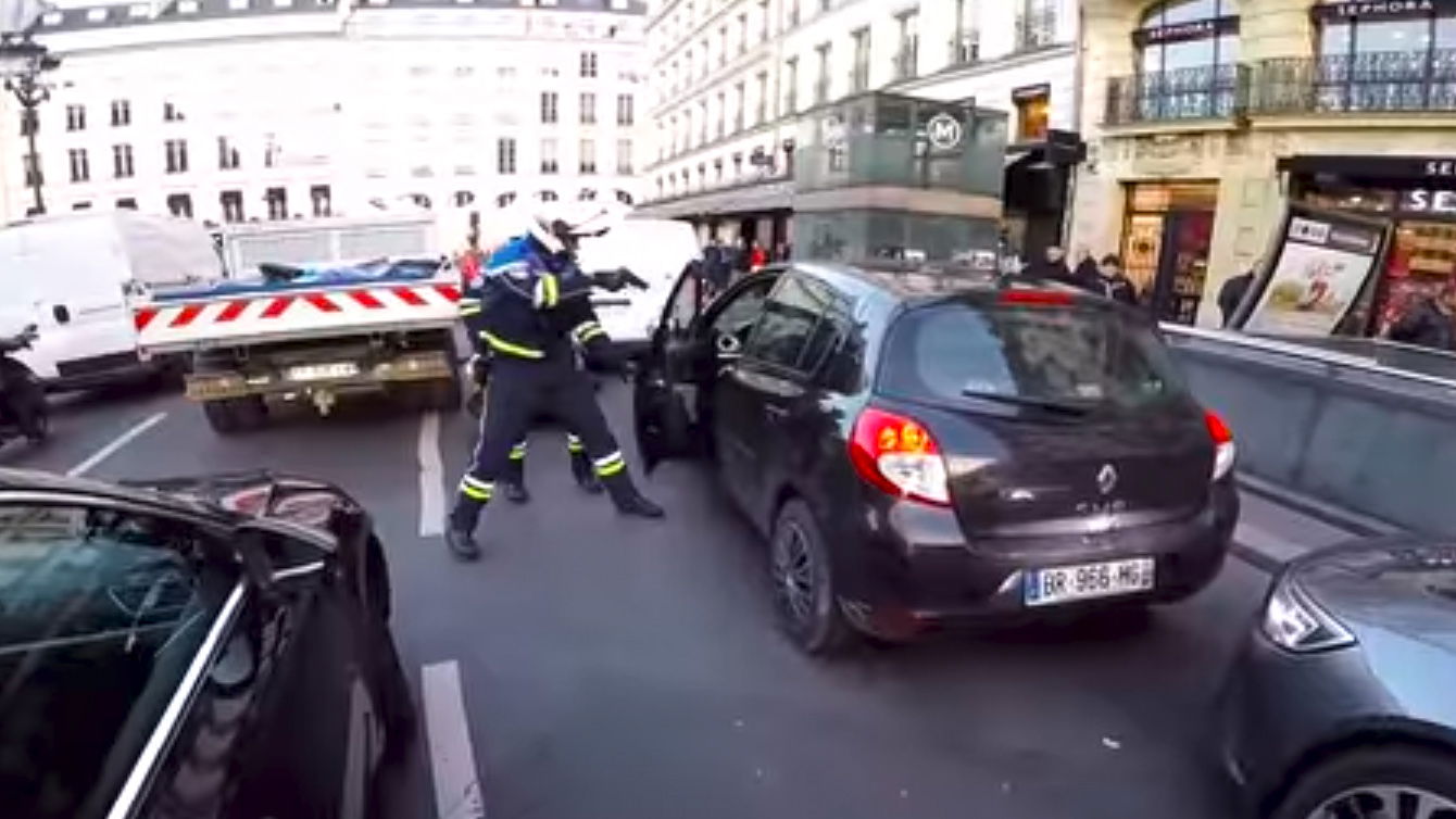 Good Guy 'Santa Biker' Chases Down Hit And Run Driver