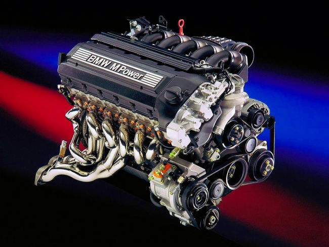 See those lovely ITBs? You don't get those on US-spec S50 engines...