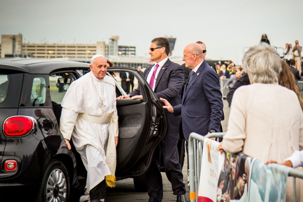 You Can Now Buy A Fiat 500L That Was Used By the Pope