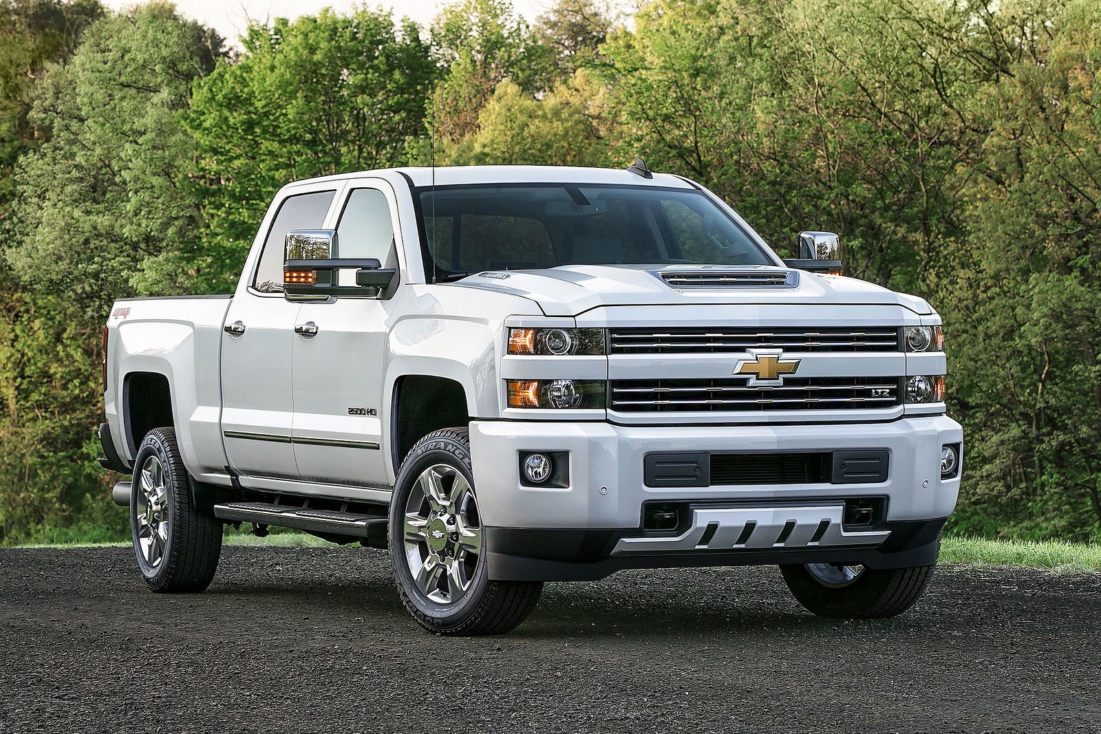 Future Chevrolet Trucks Could Feature Carbonfibre Load Beds
