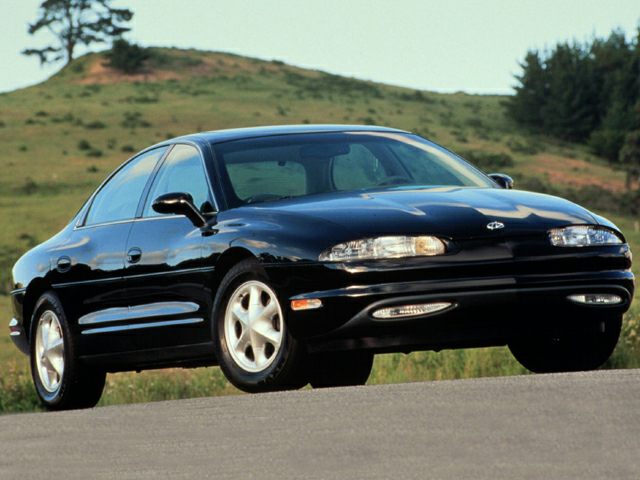 8 Cars With Front-Mounted Transverse V8 Engines