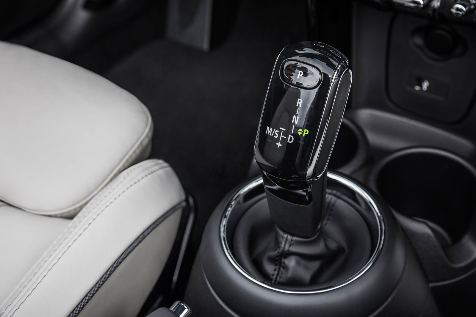 The New 189bhp Mini Cooper S Will Give You 54.3mpg, Apparently