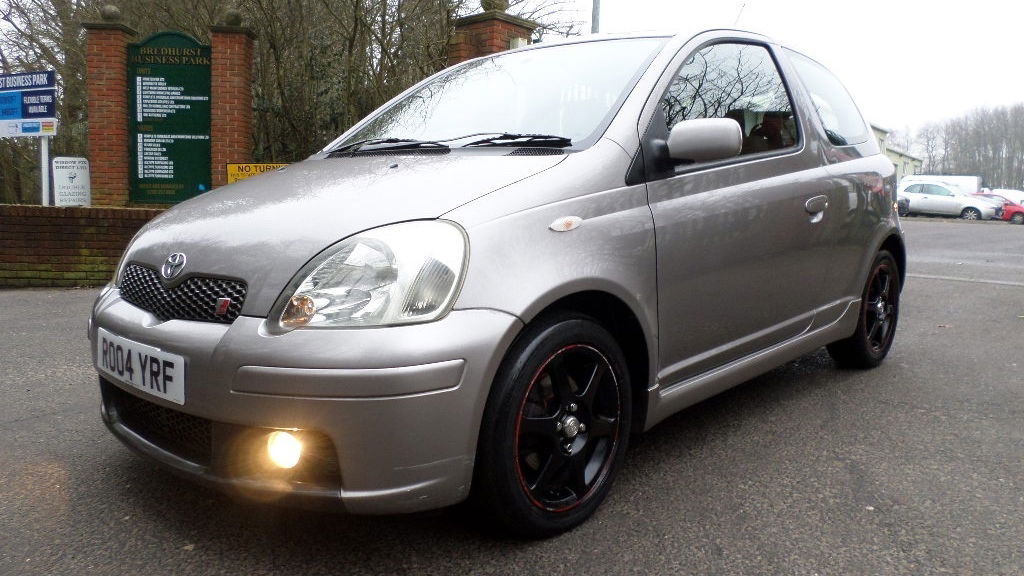 Someone Please Buy This £990 Toyota Yaris T-Sport Before We Do