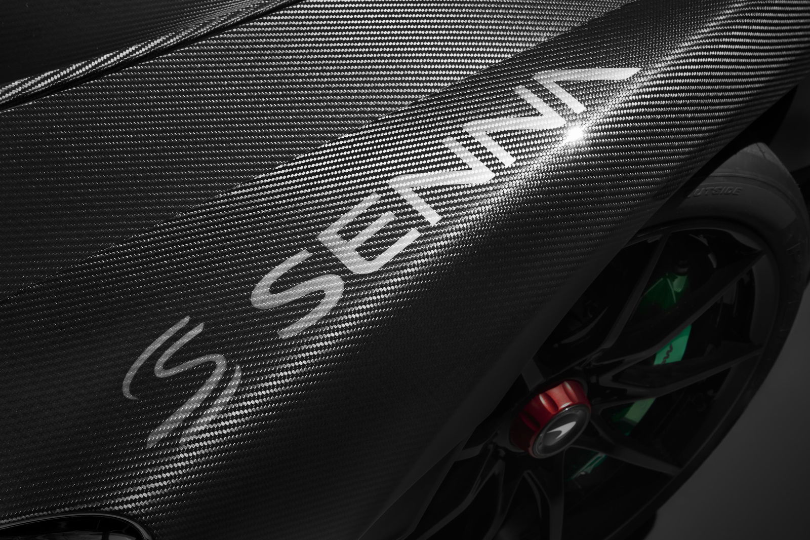 Gorge Yourself On This Stunning Carbon-Clothed McLaren Senna