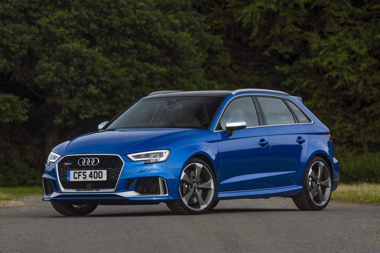 Without the Gloss Black Design Package, both the RS3 Sportback and Saloon have a gob-full of silver bits