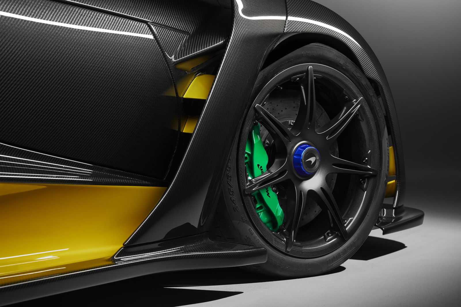 Gorge Yourself On This Stunning Carbon-Clothed McLaren Senna