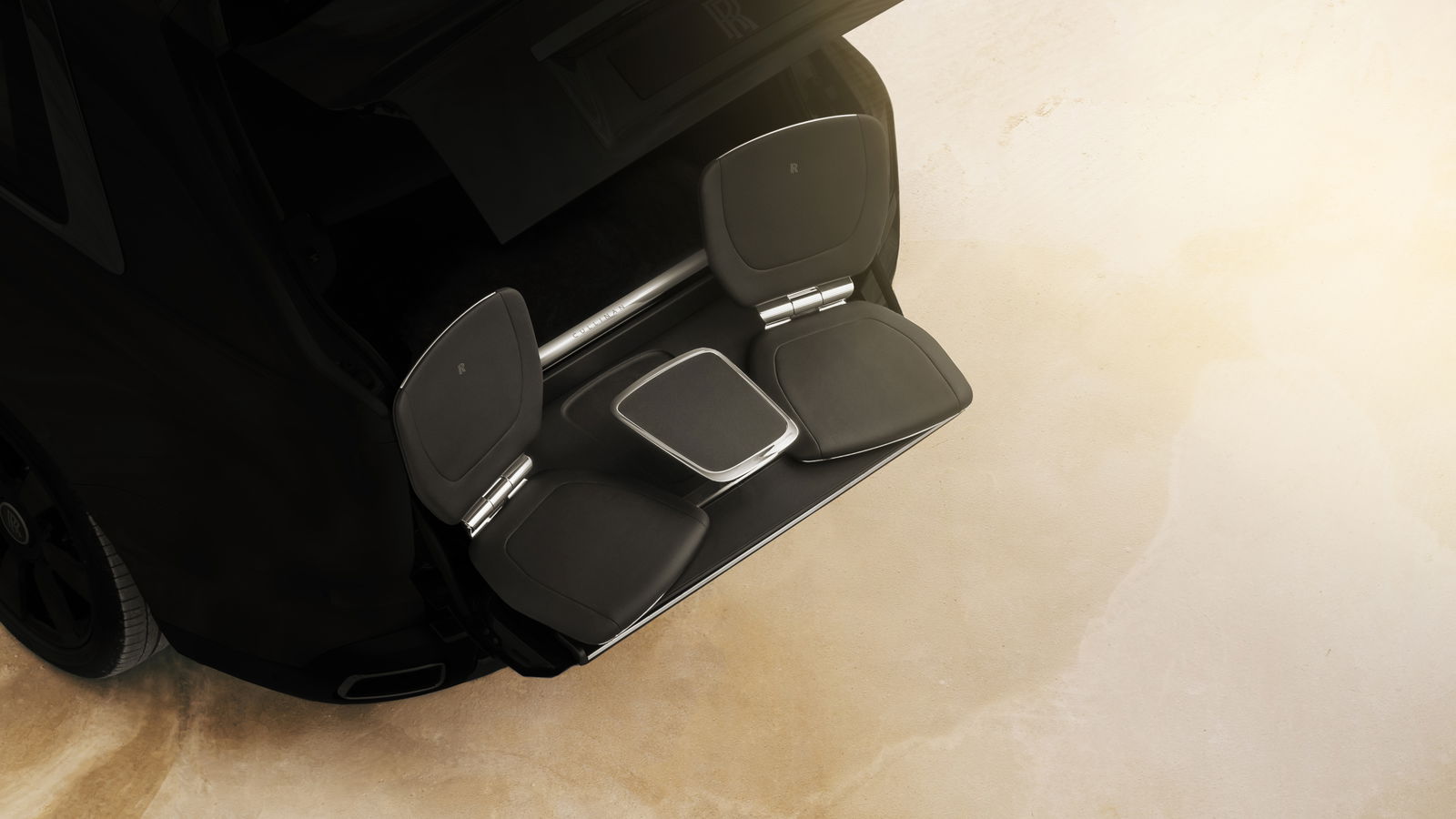 The Rolls-Royce Cullinan Has A One-Touch ‘Viewing Suite’ At The Back