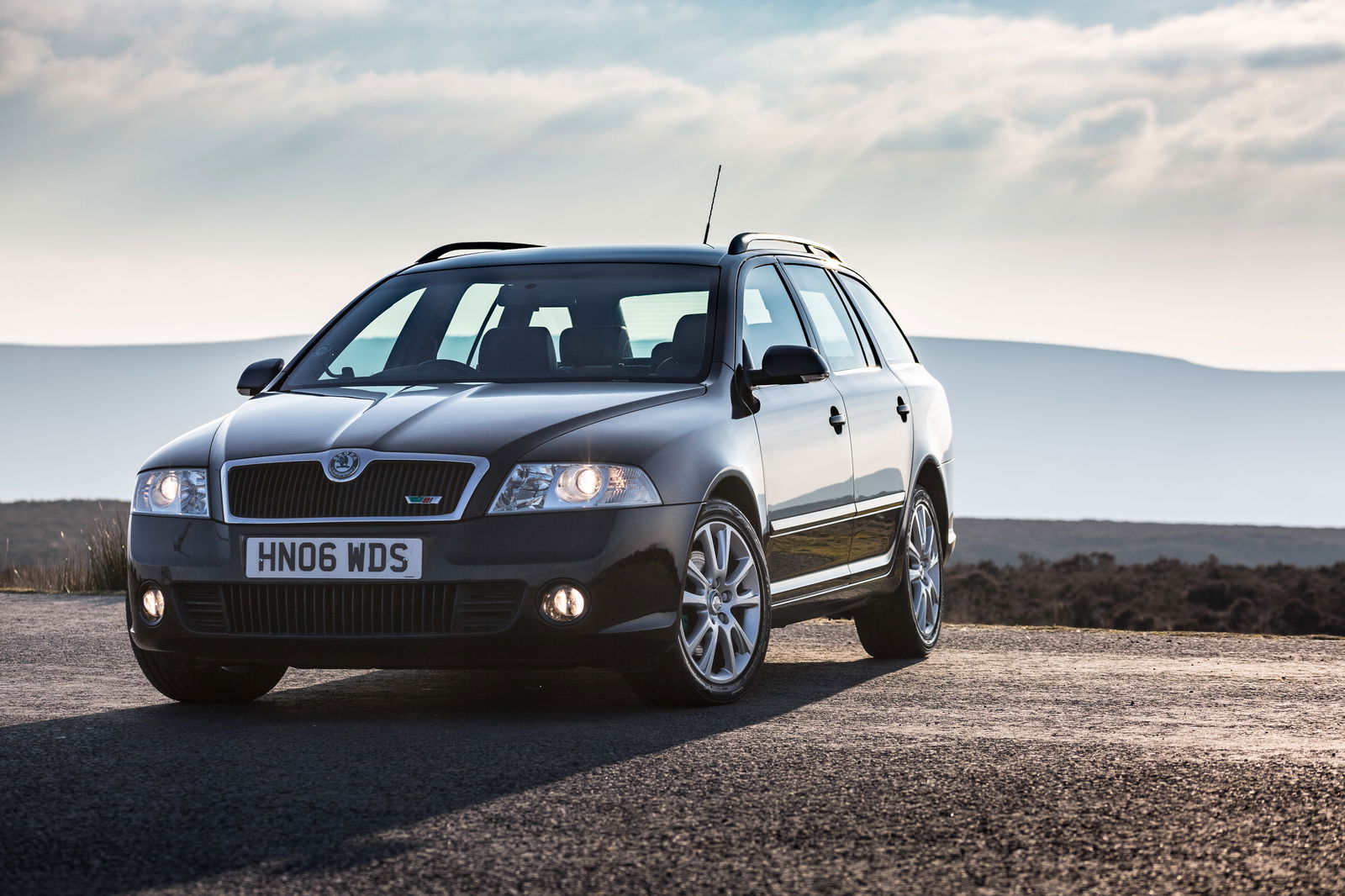 I have the opportunity to buy a super high-mileage (+400k miles) Skoda Octavia for £200. Would you want to see a series on it? And if so, what should we do with it?