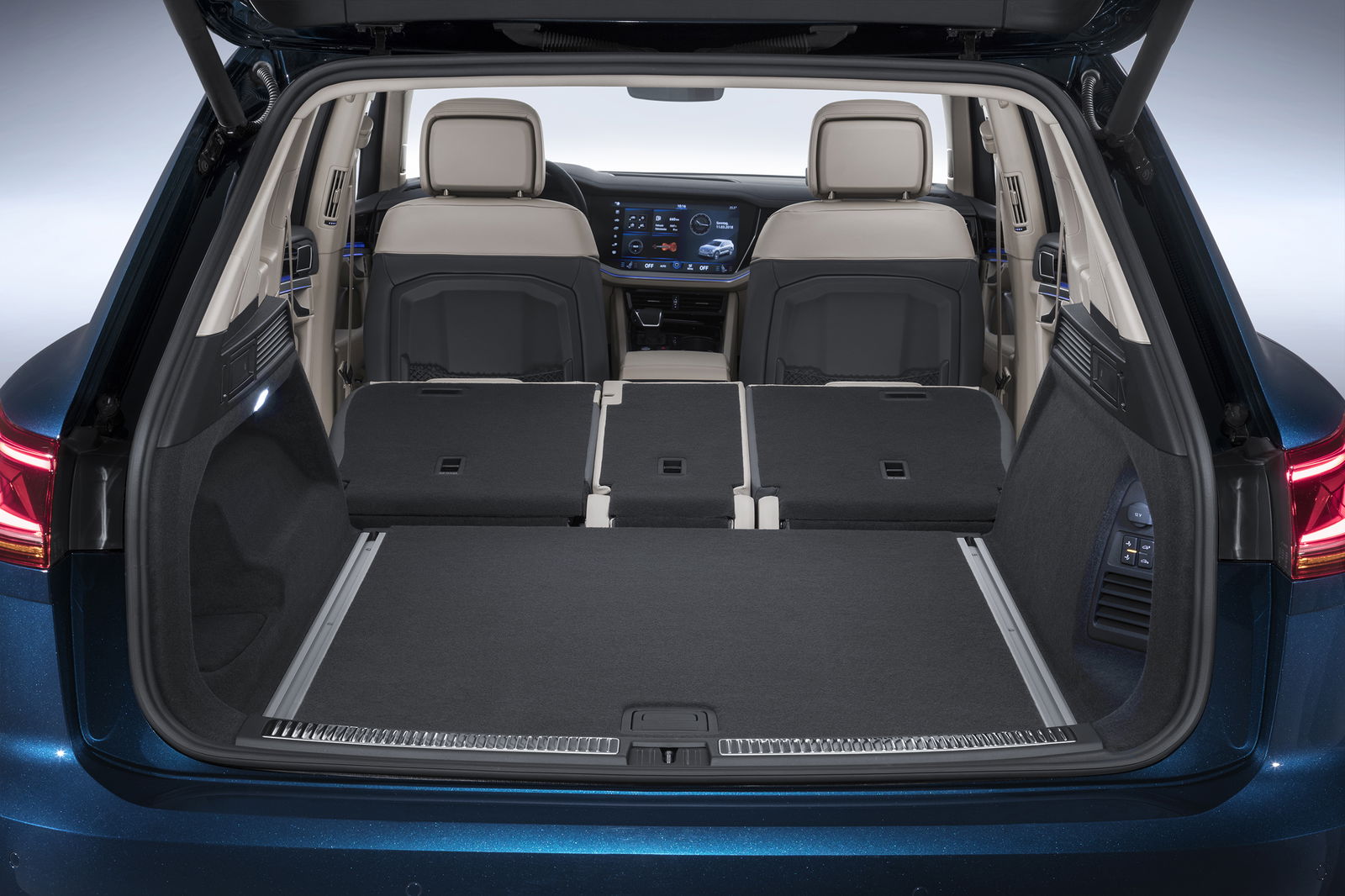 Behold The New, Lighter Volkswagen Touareg And Its Epic Screen