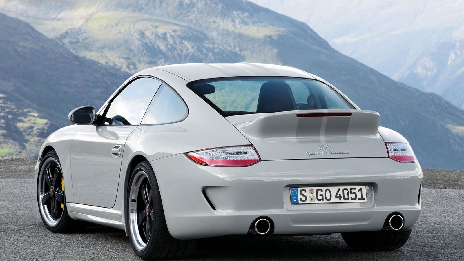Duck Tail Spoilers Are Making A Comeback And It's Like Christmas Again