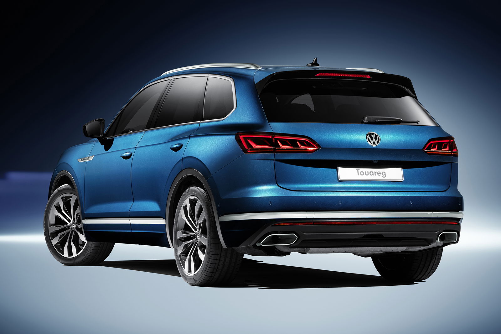 Behold The New, Lighter Volkswagen Touareg And Its Epic Screen