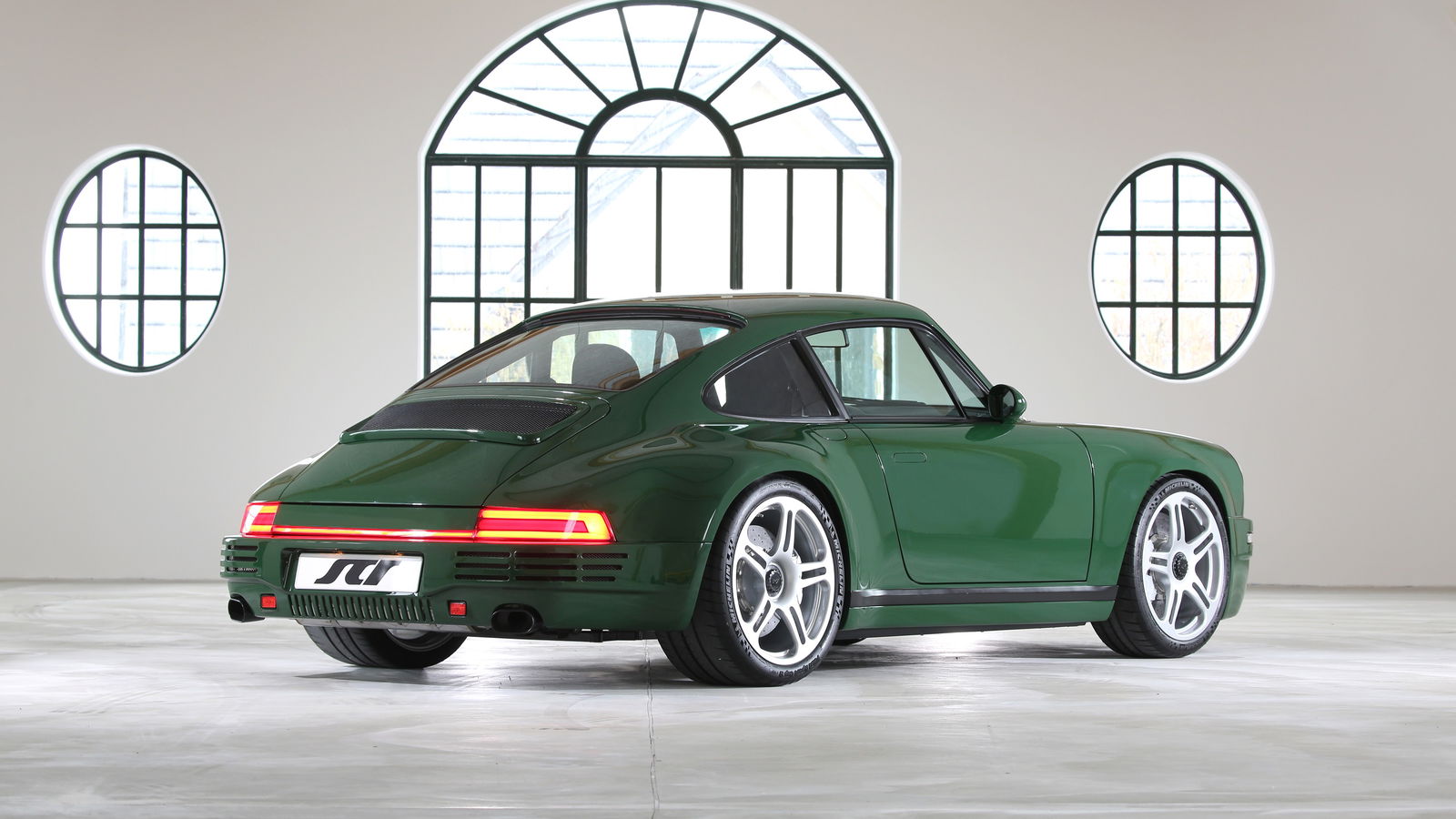 The All-Carbon Ruf SCR Has A 503bhp N/A Flat-Six And You Want One