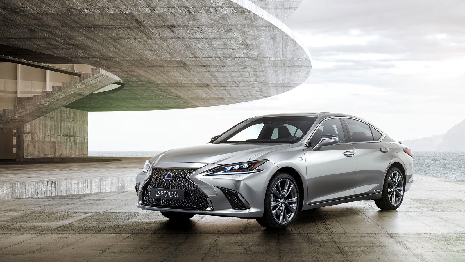 The More Dynamic New Lexus ES Wants A Fight With The 5 Series