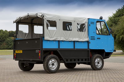 The World's First Flat-Pack Truck Can Hold Nearly Two Tonnes