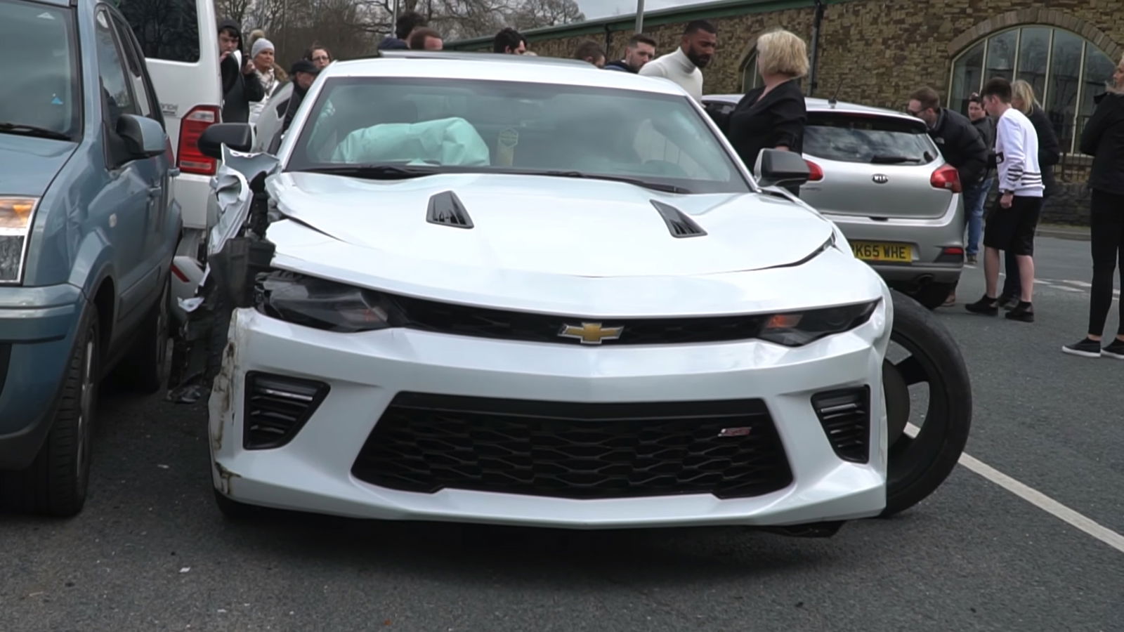 This Frustratingly Avoidable Car Meet Crash Totals A Camaro