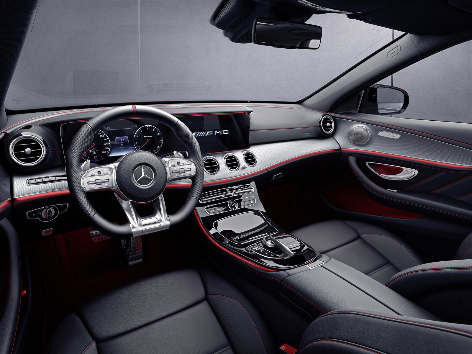 Mercedes has also tweaked the interior of the car, adding the company's new steering wheel design into the mix
