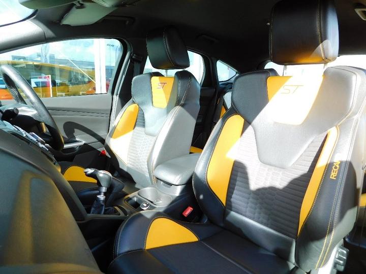 You Can Now Buy A Third-Gen Ford Focus ST For Under £10k