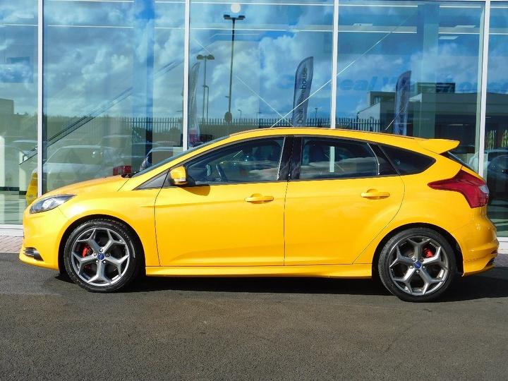 You Can Now Buy A Third-Gen Ford Focus ST For Under £10k