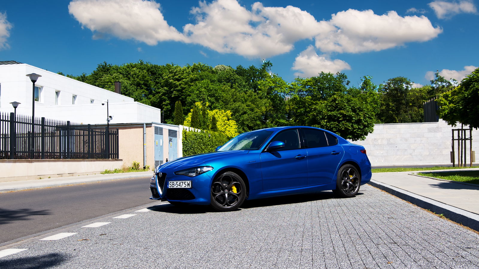 Alfa Romeo Giulia Veloce- A bold stand in a class dominated by calculated Germans #blogpost