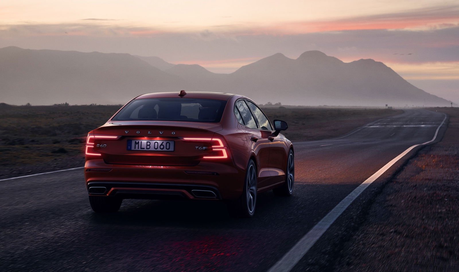 Whichever trim level you go for, the S60 is a fantastic-looking thing