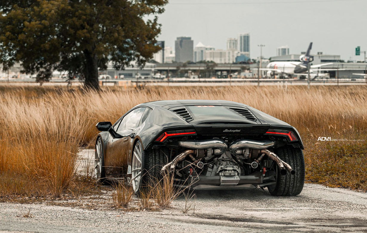 We Can't Stop Staring At This Half-Naked Lamborghini Huracan